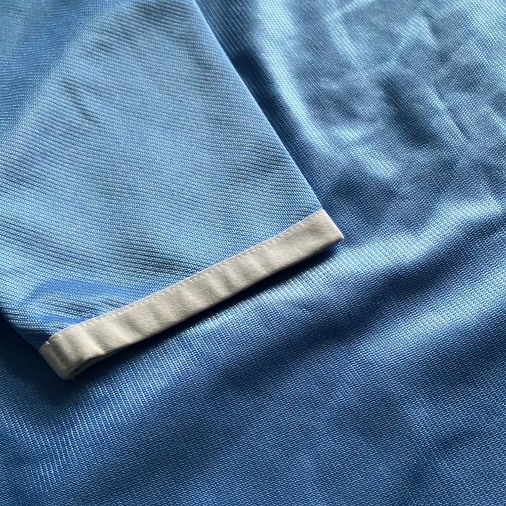 Nike Shirt - Picture 3 of 5